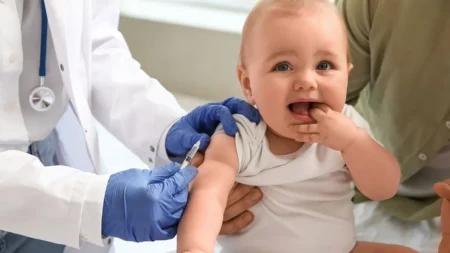 A few drops of sugar solution can ease pain in babies